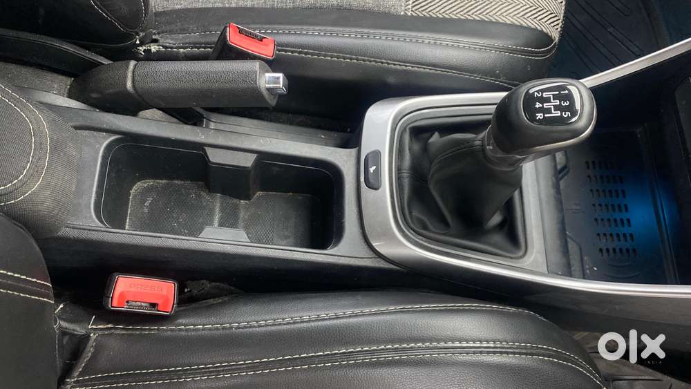 Tata Altroz Xz Plus (s), 2023, Petrol