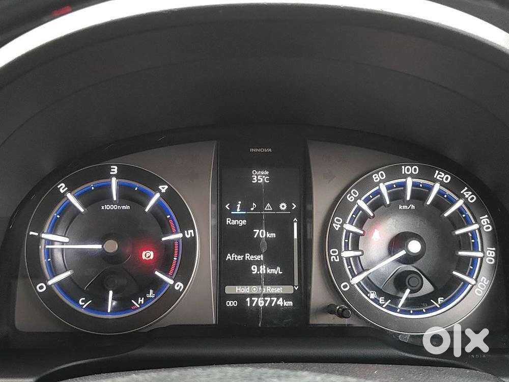 Toyota Innova Crysta 2.4 V, 2017, Diesel