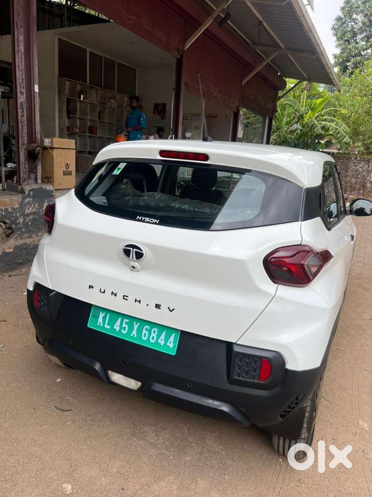 Mid Range Tata Punch Ev 2024 Electric 53000 Km Driven