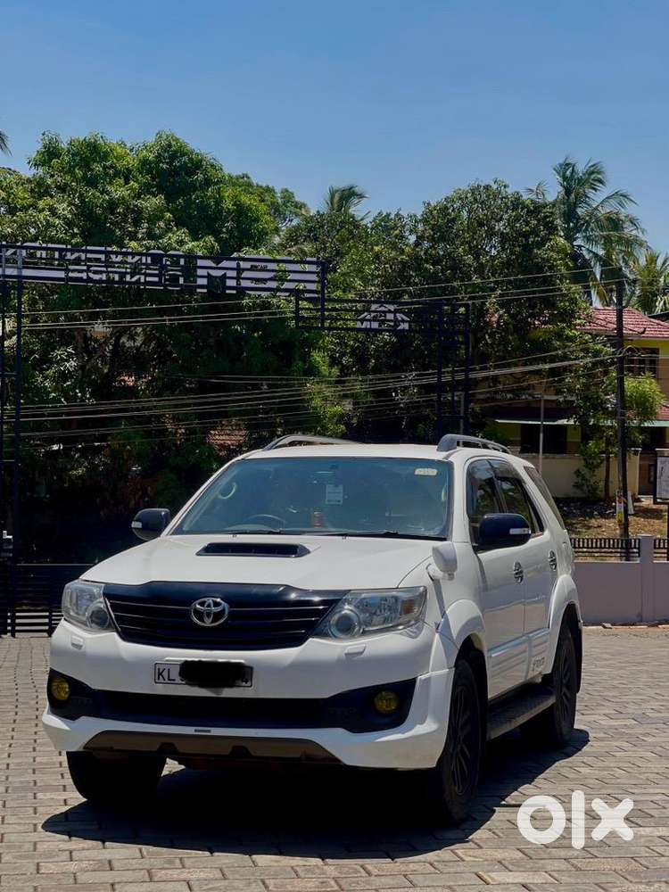 Toyota Fortuner 2013 Dec Diesel Well Maintained