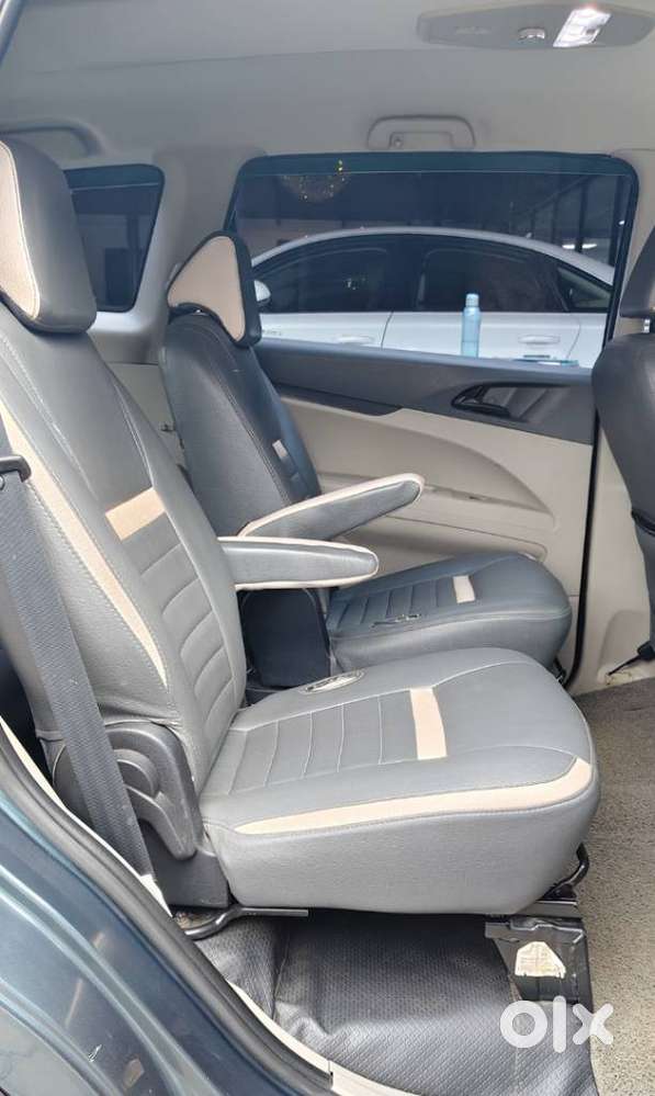 Mahindra Marazzo M4, 2019, Diesel