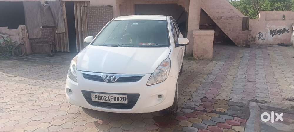 Hyundai I20 Active 2012 Diesel Well Maintained