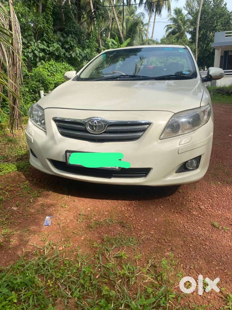 Toyota Corolla Altis 2010 Petrol Le