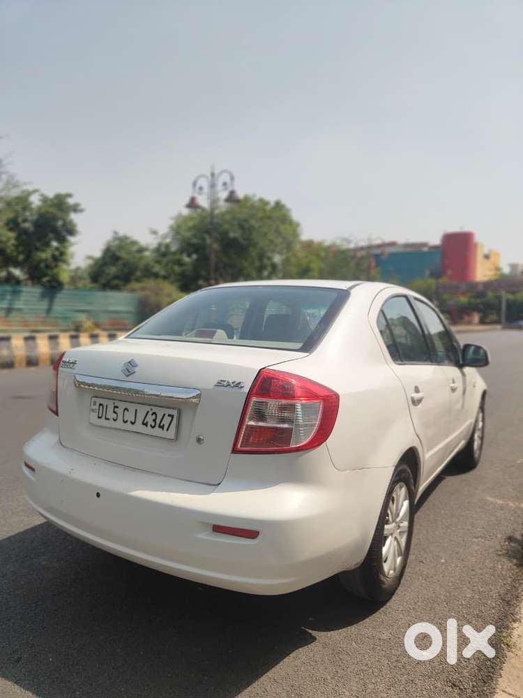 Maruti Suzuki Sx4 Vxi Bsiv, 2013, Petrol