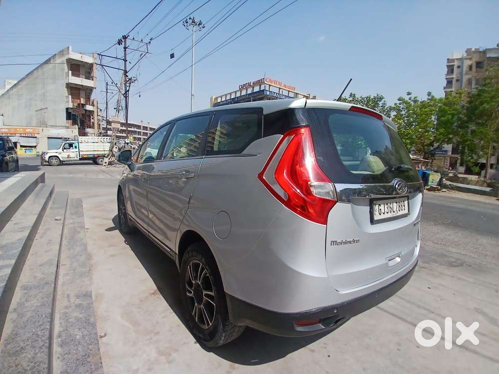 Mahindra Marazzo M8, 2018, Diesel