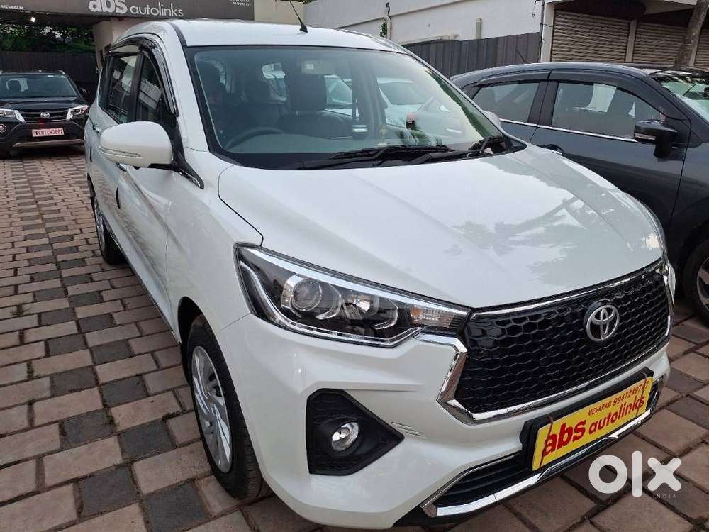 Toyota Rumion S Cng, 2026, Cng & Hybrids