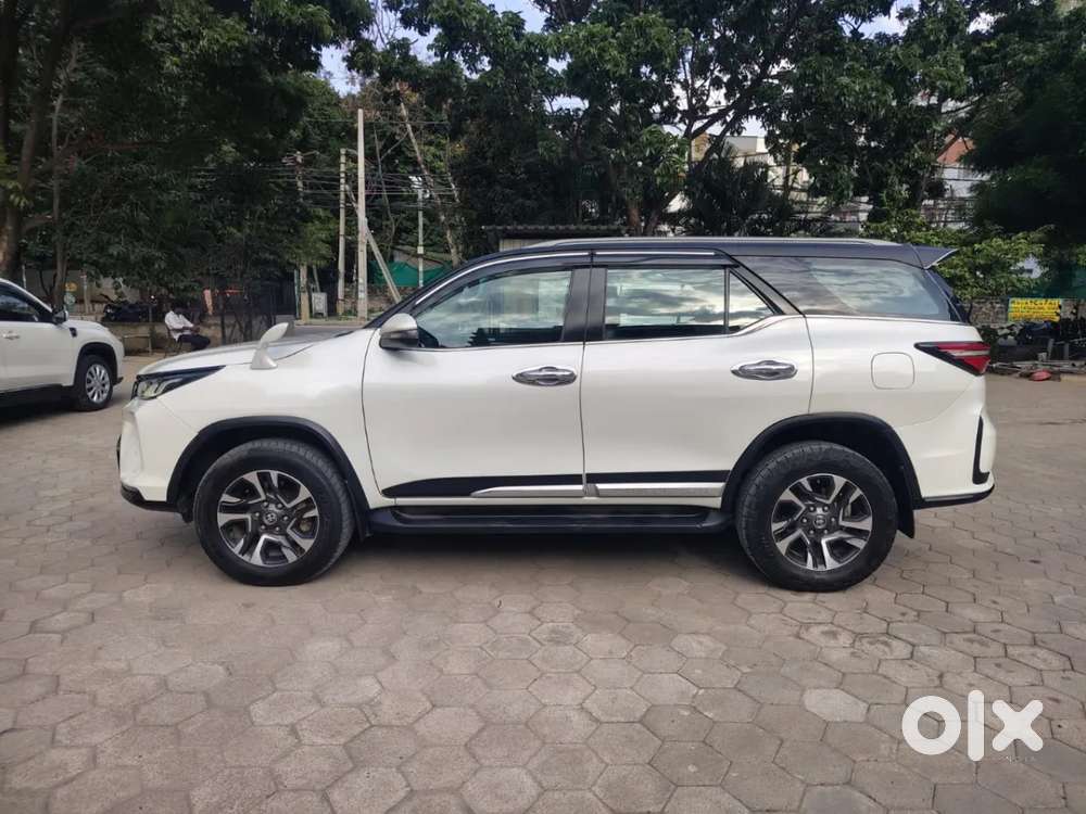 Toyota Fortuner Legender, 2022, Diesel