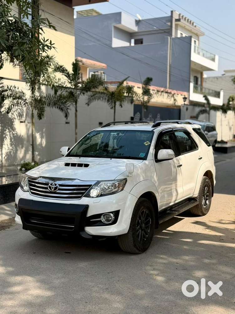Toyota Fortuner 2015