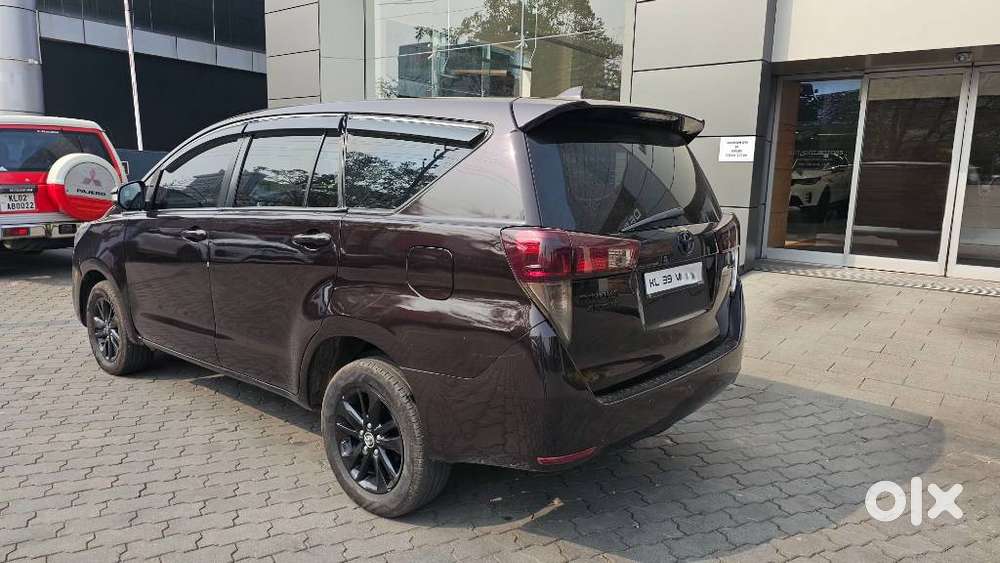 Toyota Innova Crysta 2.4 G Mt 7 Str, 2016, Diesel