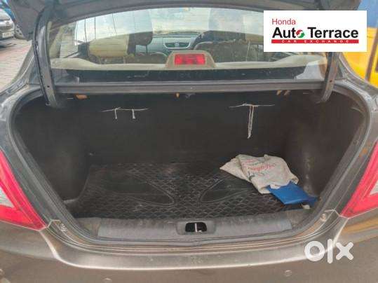 Maruti Suzuki Swift Dzire Lxi, 2016, Petrol
