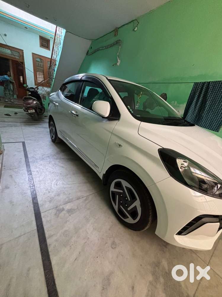 Hyundai Aura Petrol Manual 2025