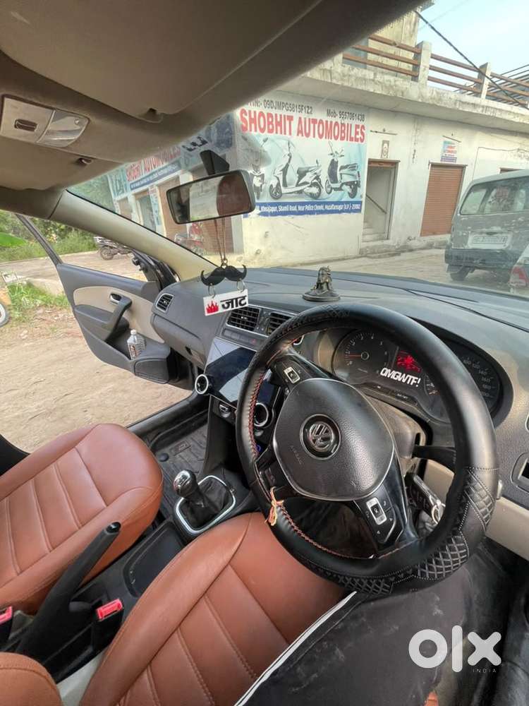Volkswagen Polo 2011 Car