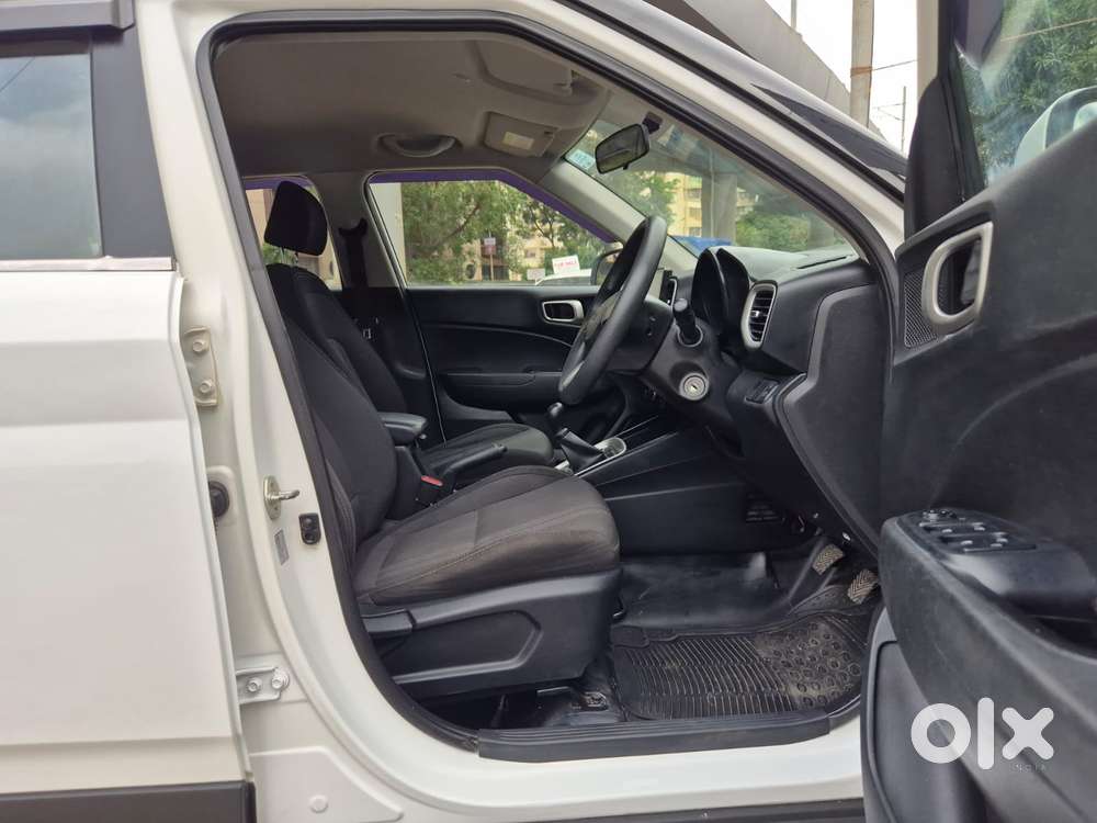 Hyundai Venue 1.2 S (o), 2019, Petrol