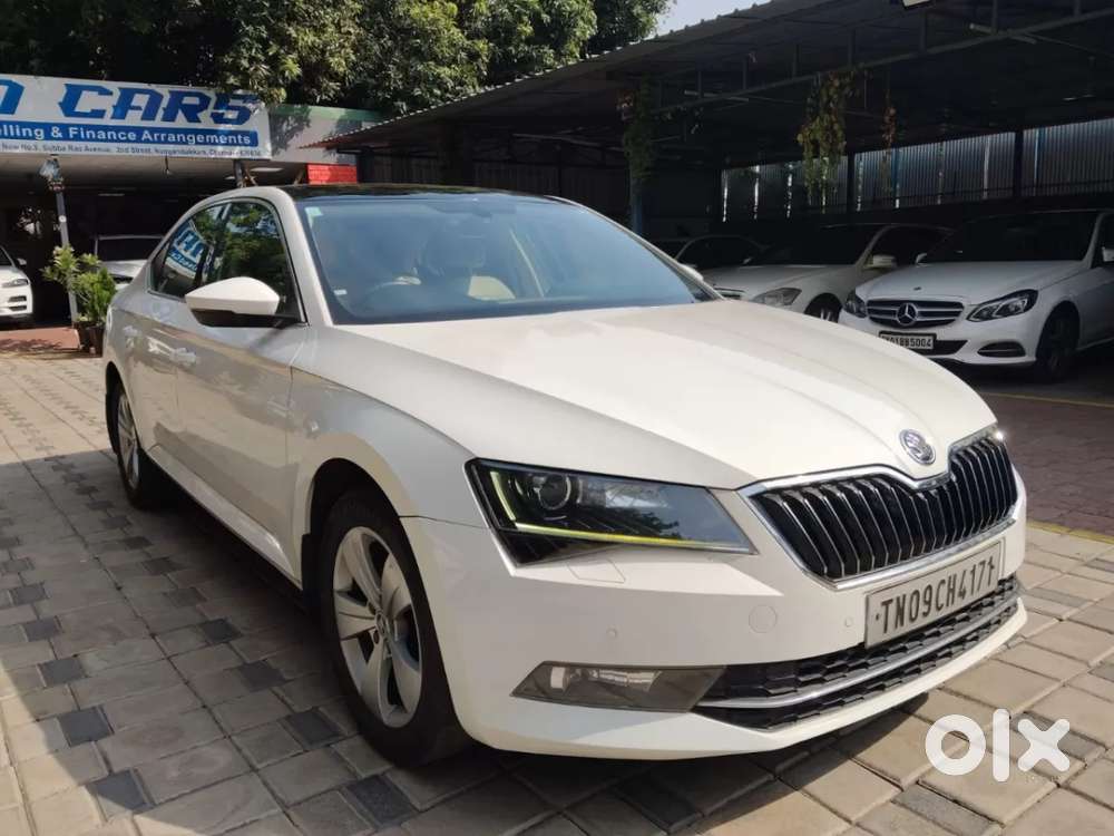 Skoda Superb [2014-2016] 1.8 Style Tsi At, 2017, Petrol