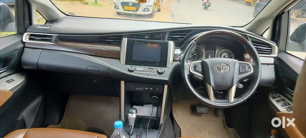 Toyota Innova Crysta 2016 Diesel 150000 Km Driven