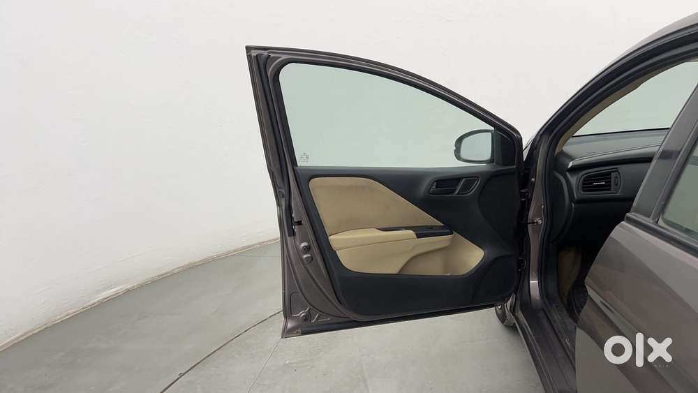 Honda City I-vtec Cvt Zx, 2015, Petrol