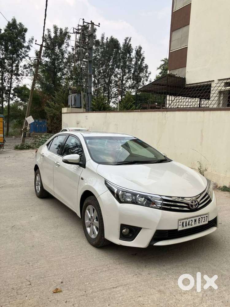 Toyota Corolla Altis 2013-2017 D-4d G, 2017, Petrol