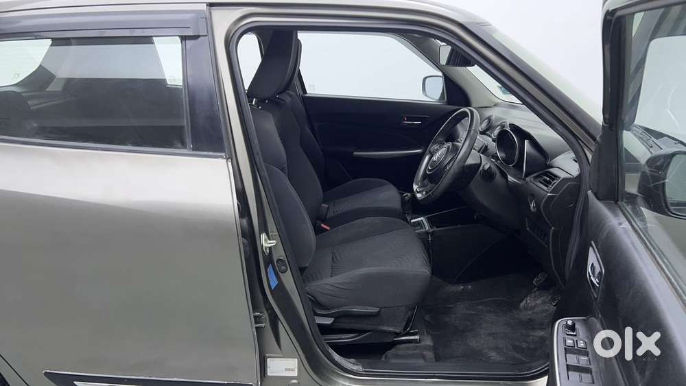 Maruti Suzuki Swift 1.3 Zxi, 2020, Petrol