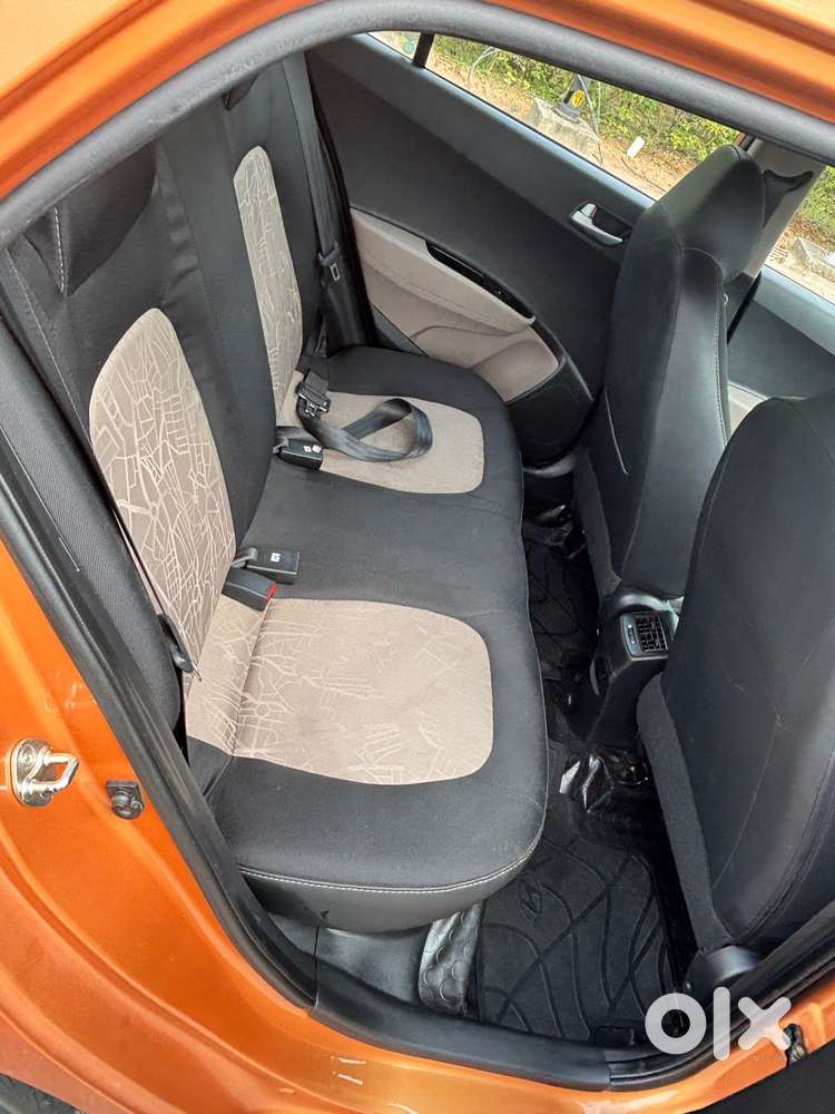 Hyundai Grand I10 [2013-2017] 1.2 Kappa Vtvt Sportz, 2014, Petrol