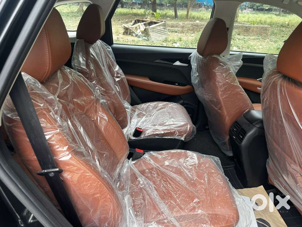 Mg Hector Plus Sharp Pro 1.5 Turbo Petrol Cvt 6 Str, 2021, Petrol
