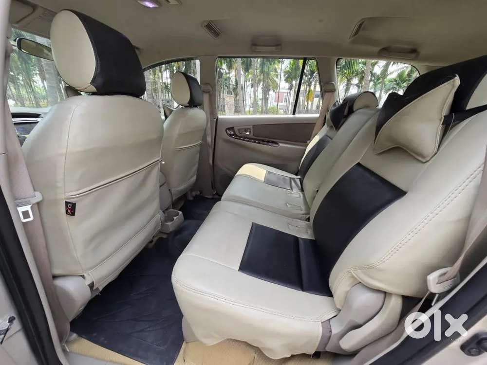 Toyota Innova 2015 Diesel 140000 Km Driven