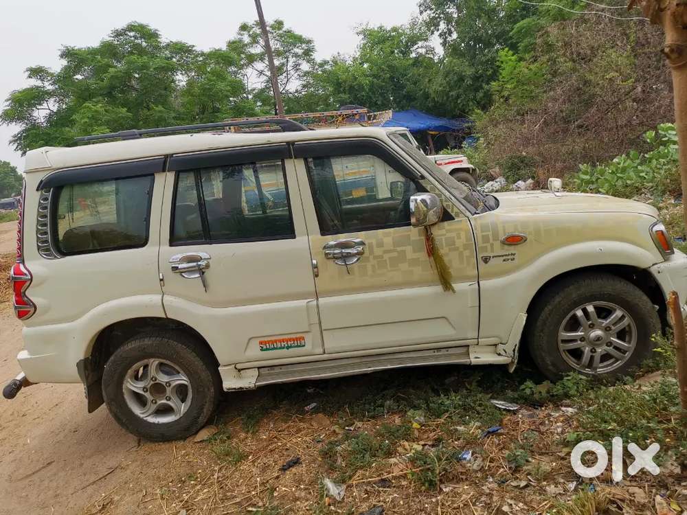 Mahindra Scorpio Mhownk (top Model)