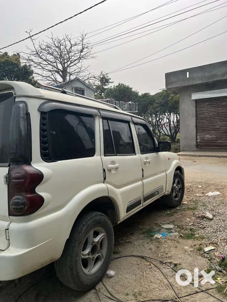 Mahindra Scorpio Classic 2011 Diesel 110000 Km Driven
