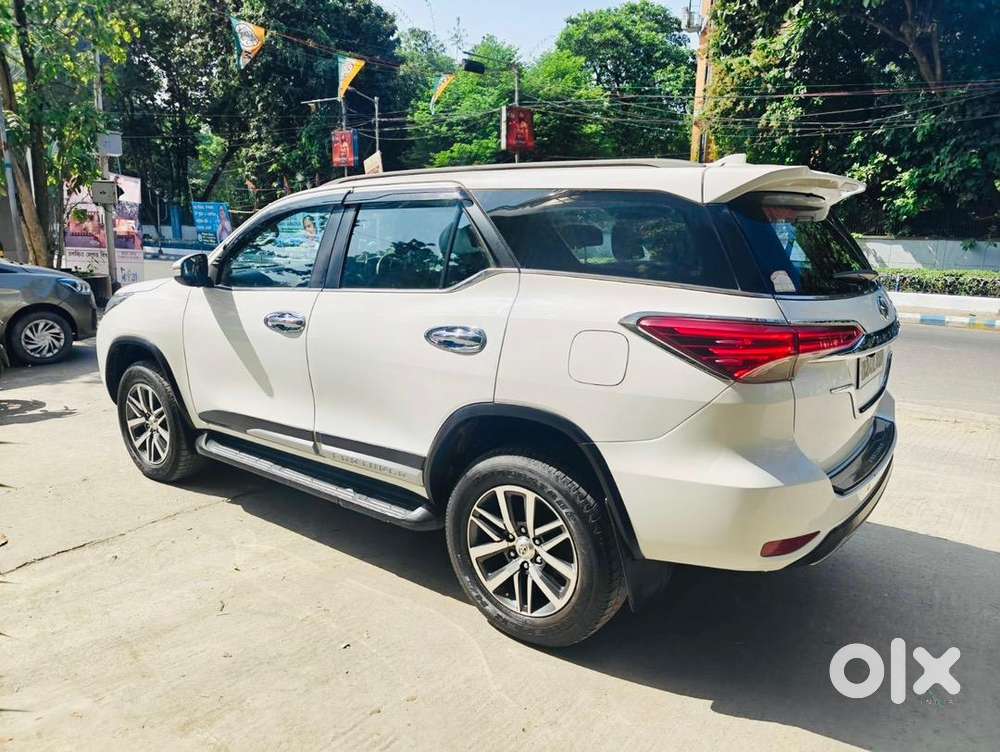 Toyota Fortuner 2017 Diesel 80000 Km Driven