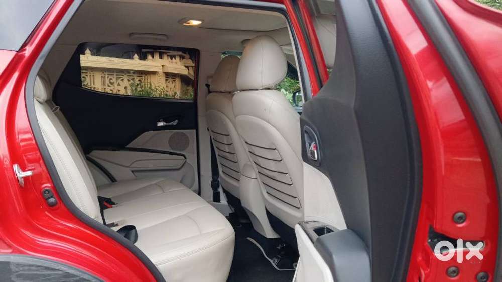 Mahindra Xuv300 W8, 2022, Petrol