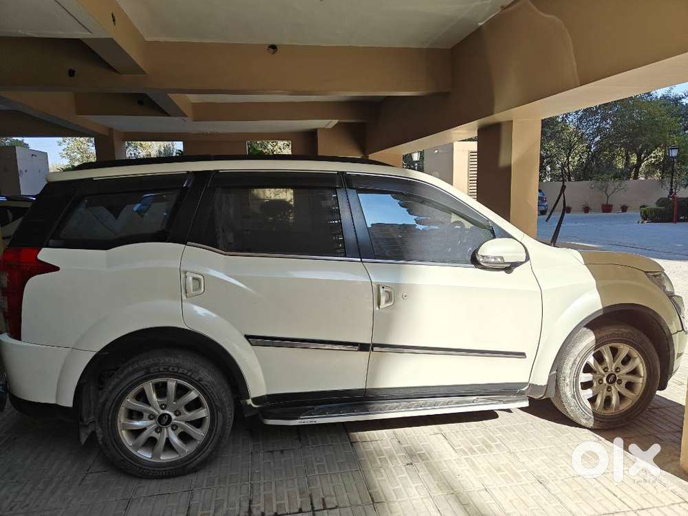 Xuv 500 Top Model At Sunroof