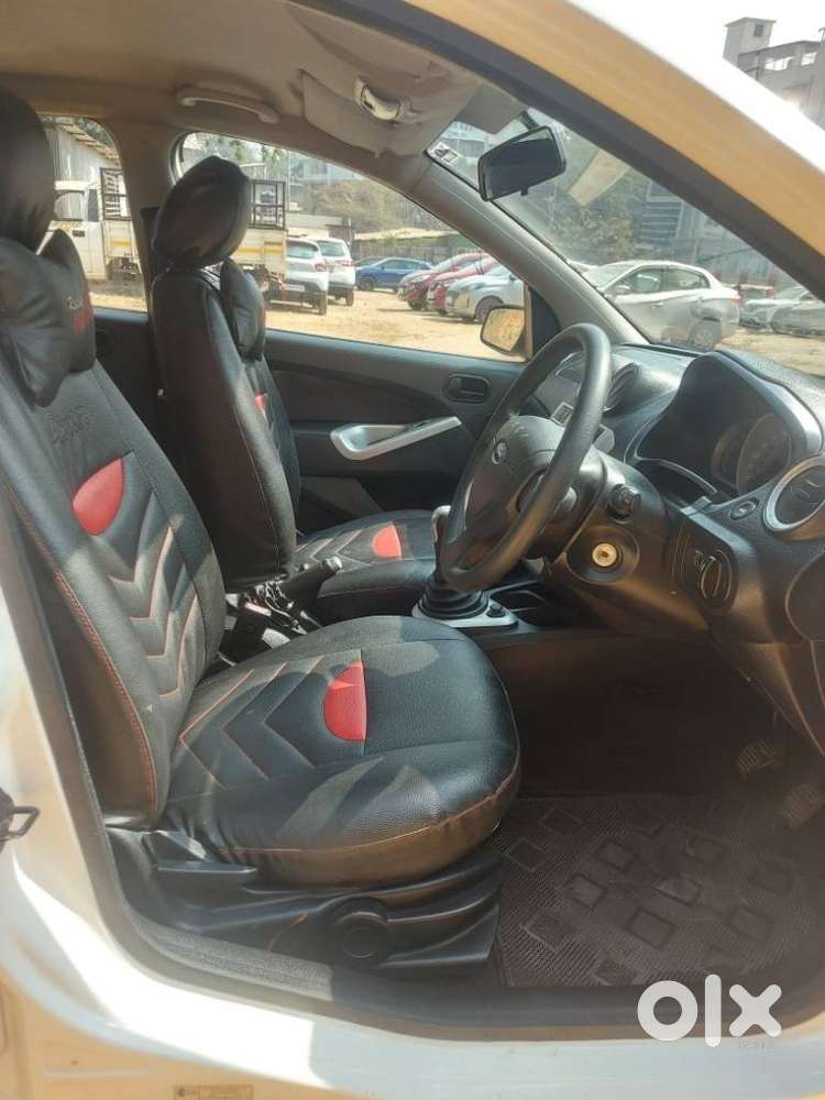 Ford Figo, 2012, Petrol