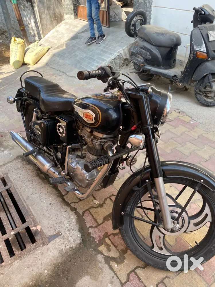 Bullet standard 350 2018 model with alloy wheels and premium horn