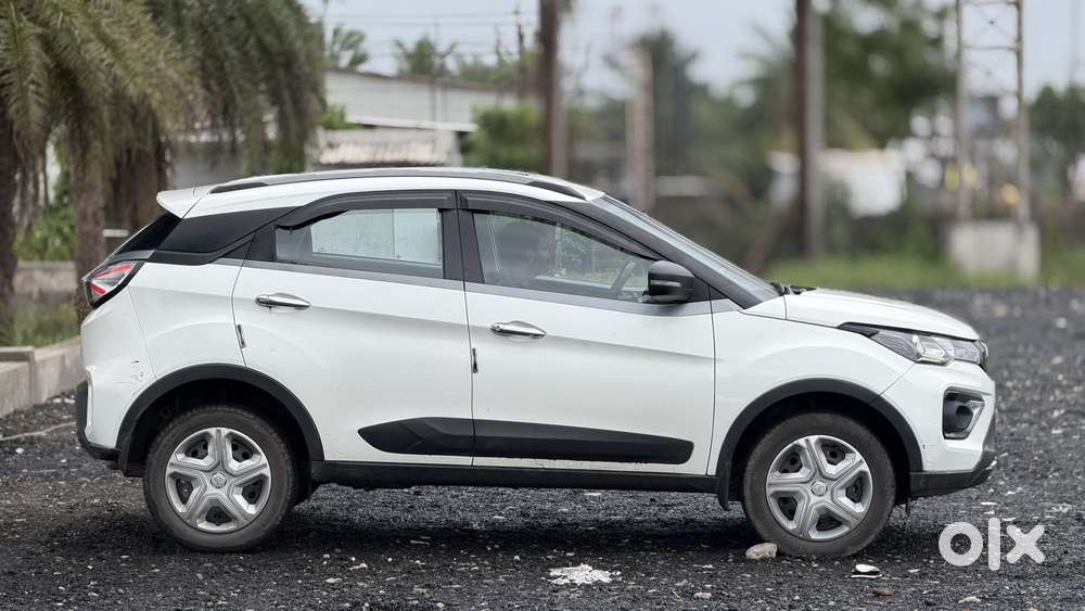 Tata Nexon 1.2 Revotron Xm (s), 2012, Petrol