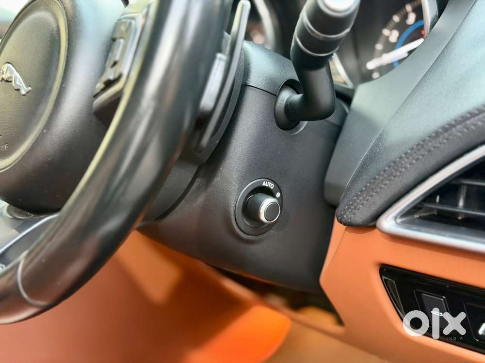 Jaguar Xe Petrol 2017