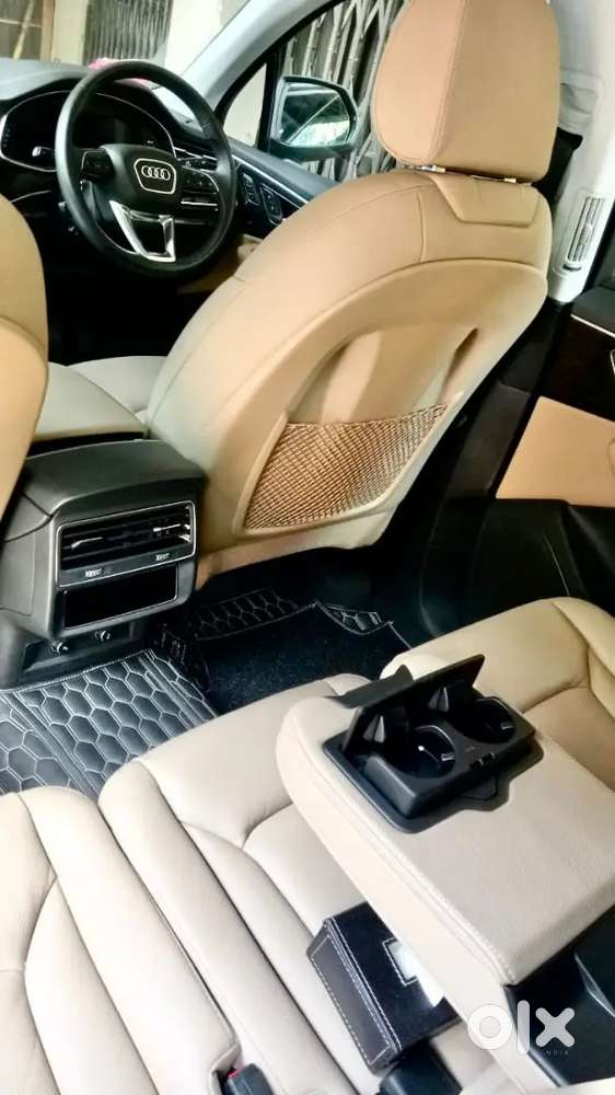 Audi Q7 2023 Luxury Variant