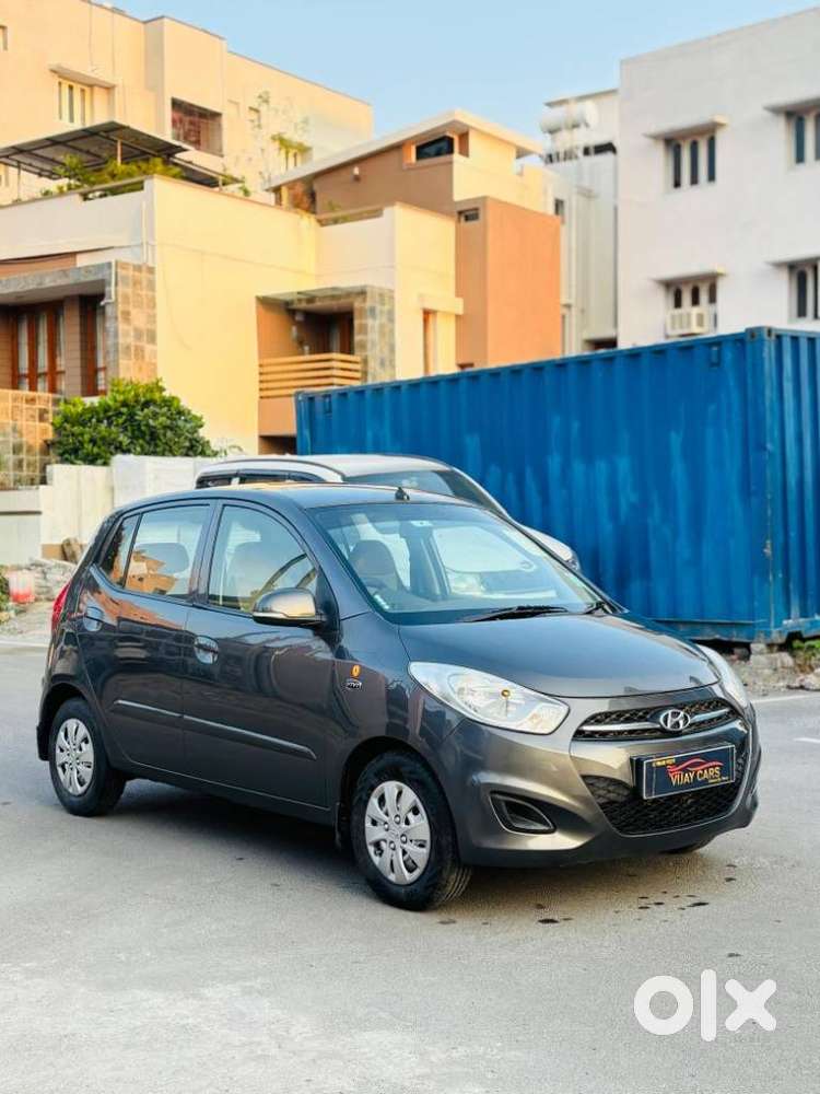 Hyundai I10 Sportz At, 2013, Petrol