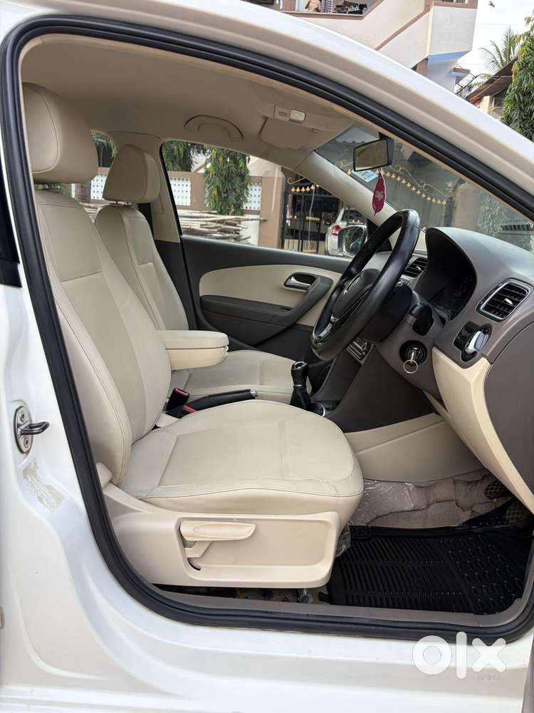 Volkswagen Vento 1.6 Highline Plus 16 Alloy, 2015, Petrol