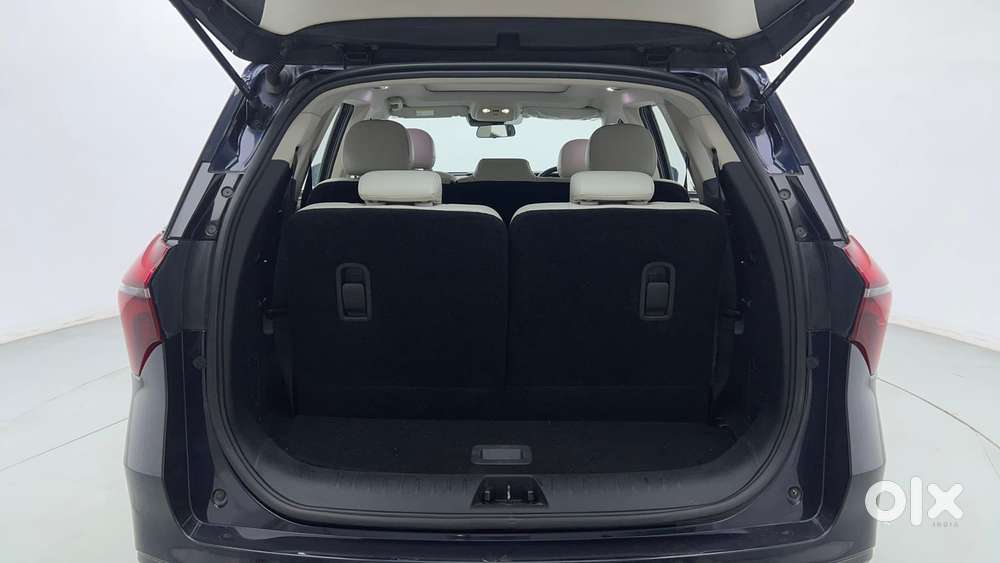 Mahindra Xuv700 2.0 Ax 7 Petrol At Str, 2021, Petrol