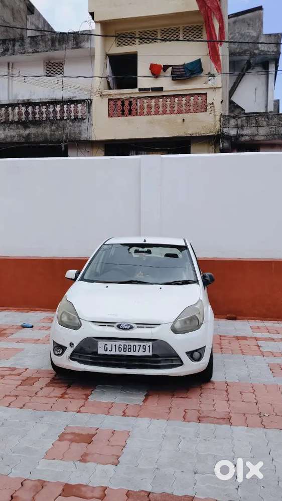 Ford Figo 1.2 Titanium 2012 Petrol