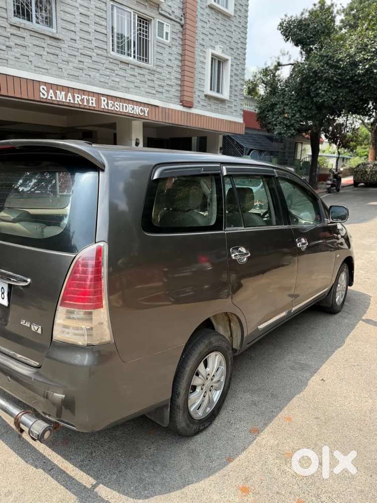 Toyota Innova 2.5 Vx 7 Seater Bs Iv, 2011, Diesel