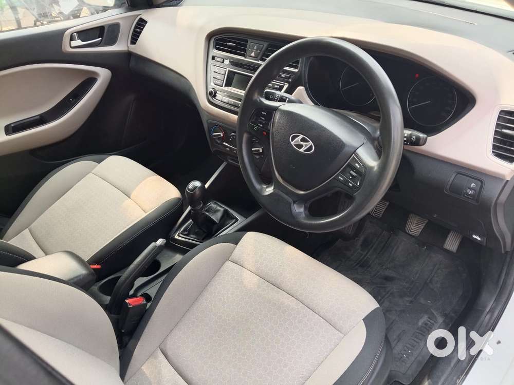 Hyundai I20 Petrol Cvt Magna Executive, 2015, Petrol