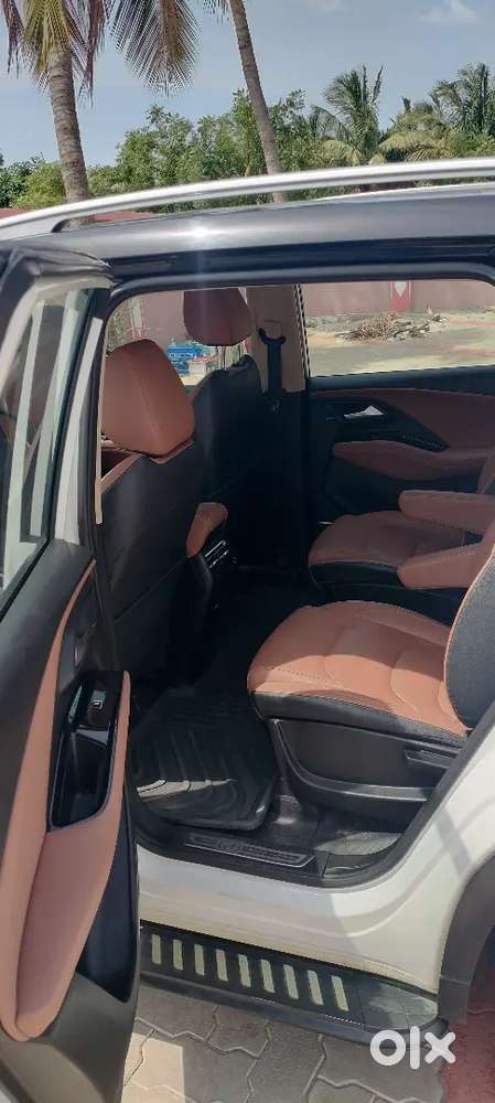 Mg Hector Plus 2024 Petrol Car
