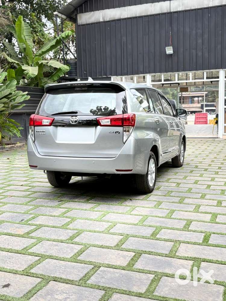 Toyota Innova Crysta 2.4 V, 2017, Diesel