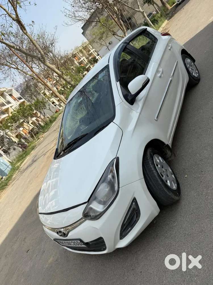 2012 Good Condition  Complete  Documents  Argent Sell