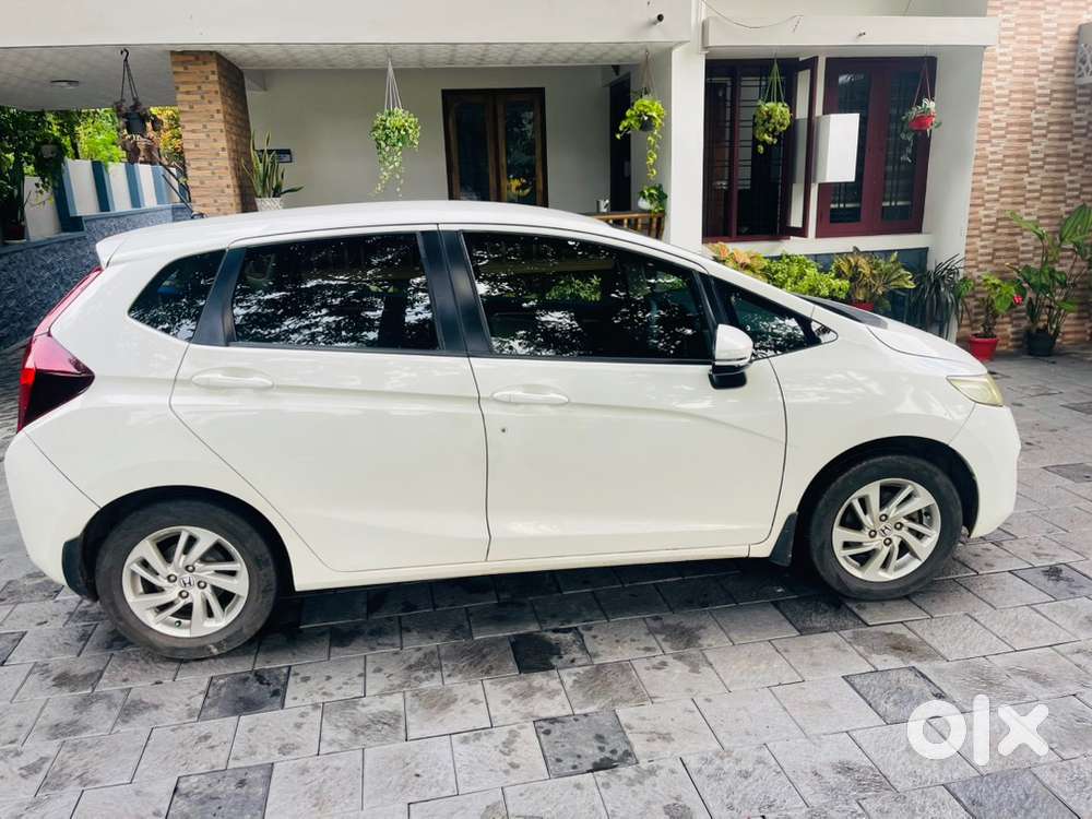Honda Jazz 2015 Diesel Well Maintained