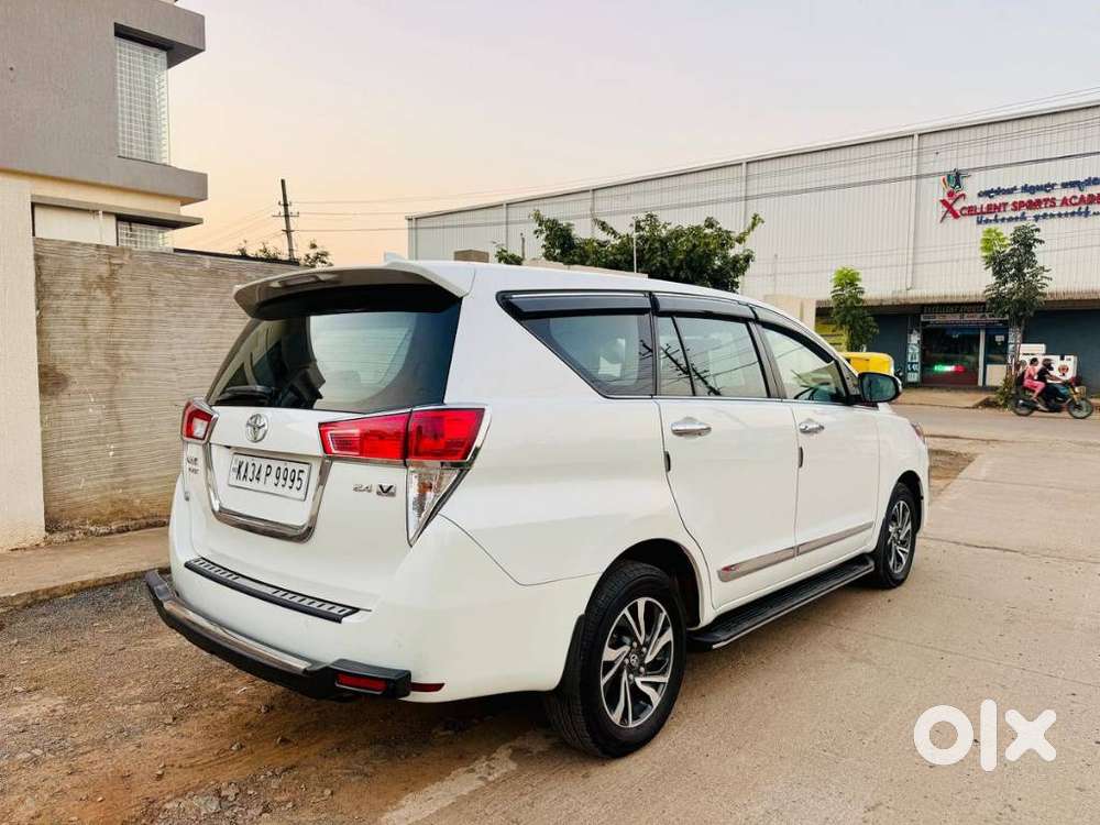 Toyota Innova Crysta 2.4 V 7 Str, 2022, Diesel