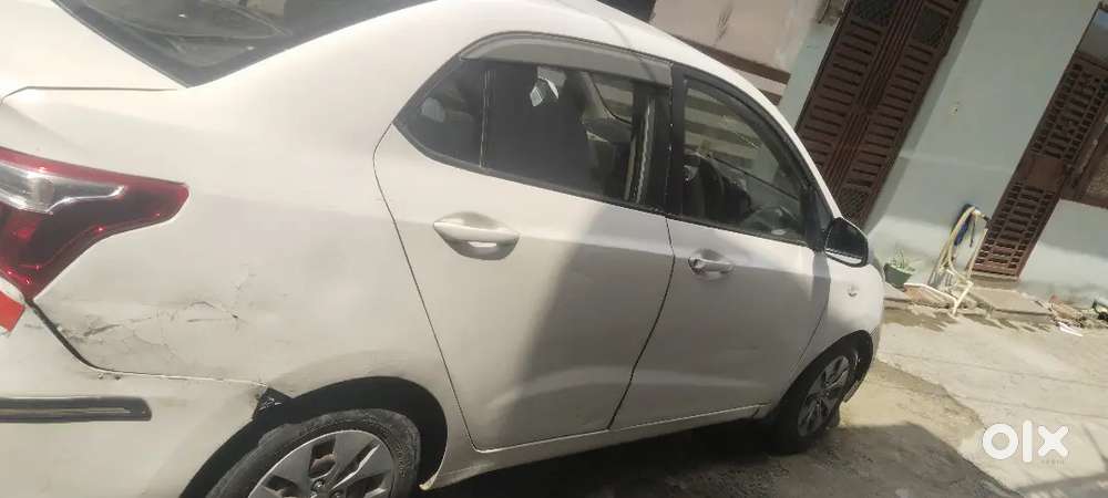 Hyundai Xcent 2018 August Cng & Petrol 75000 Km Dubal Chavi Avilable