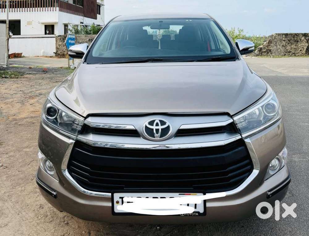 Toyota Innova Crysta 2.4 V 8 Str, 2017, Diesel