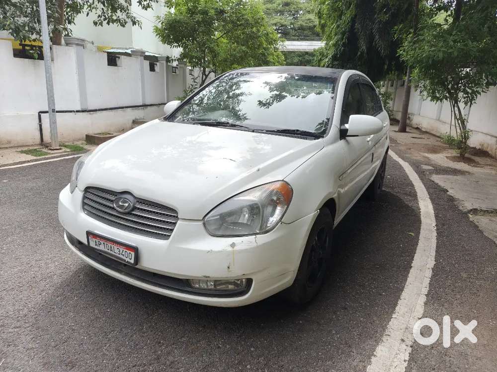 Hyundai Verna Crdi Vgt 200 Hu7
