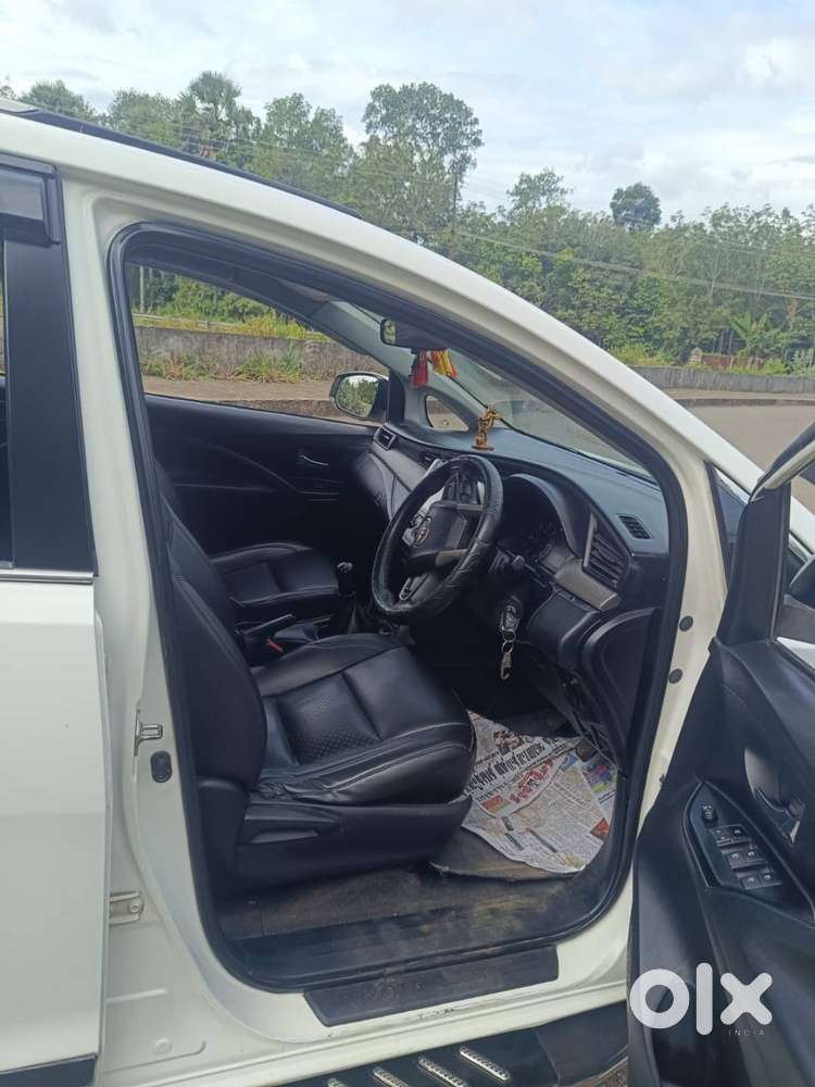 Toyota Innova Crysta 2017